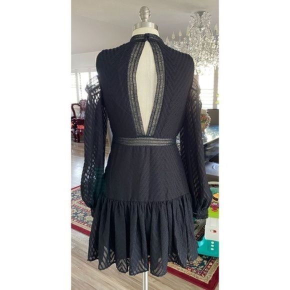 049Romeo and Juliet Couture cold shoulder Medium NWT - Picture 4 of 13